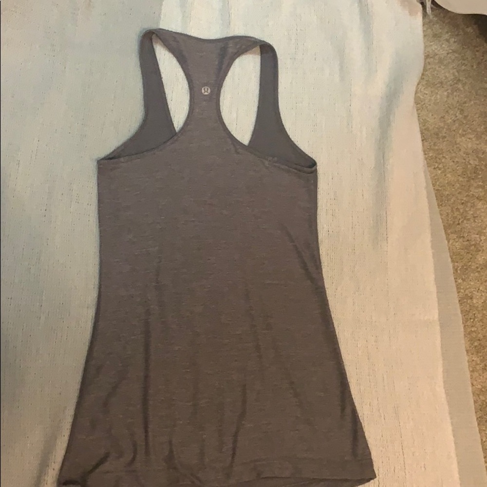Lululemon size 6 cool racer back heather gray